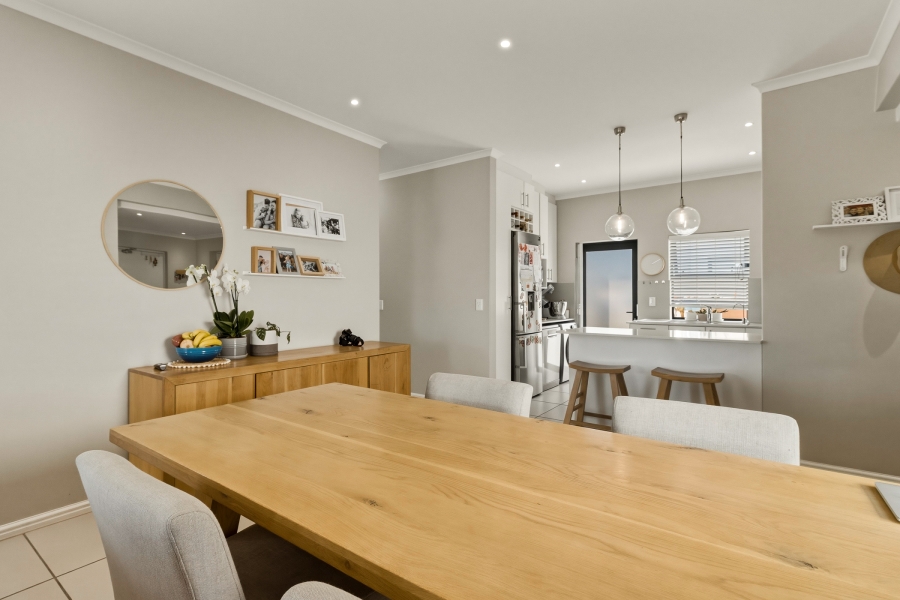 3 Bedroom Property for Sale in Aan de Wijnlanden Western Cape